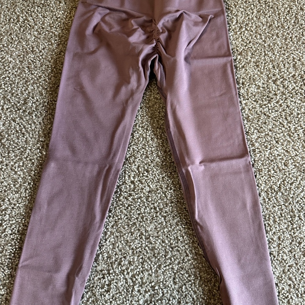 ALPHALETE Amplify Leggings- Possive Purple